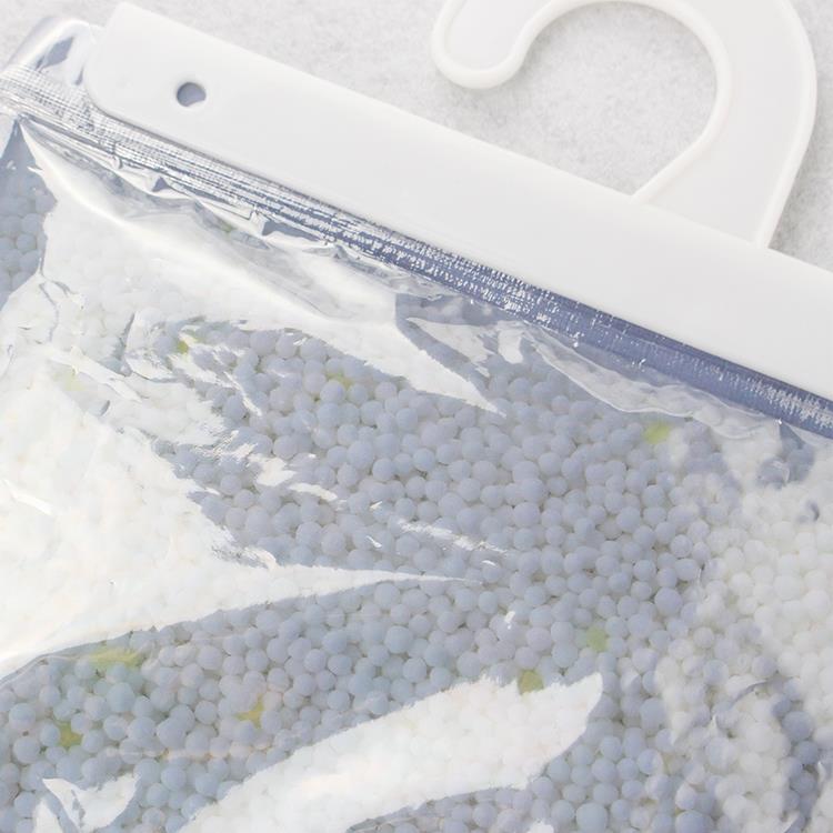 Max Odor Elininator Hanging Bag.jpg Max Odor Elininator Hanging Bag.jpg